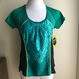 NEW NWT Moxie cycling Emerald Wrap Tee Backpax M